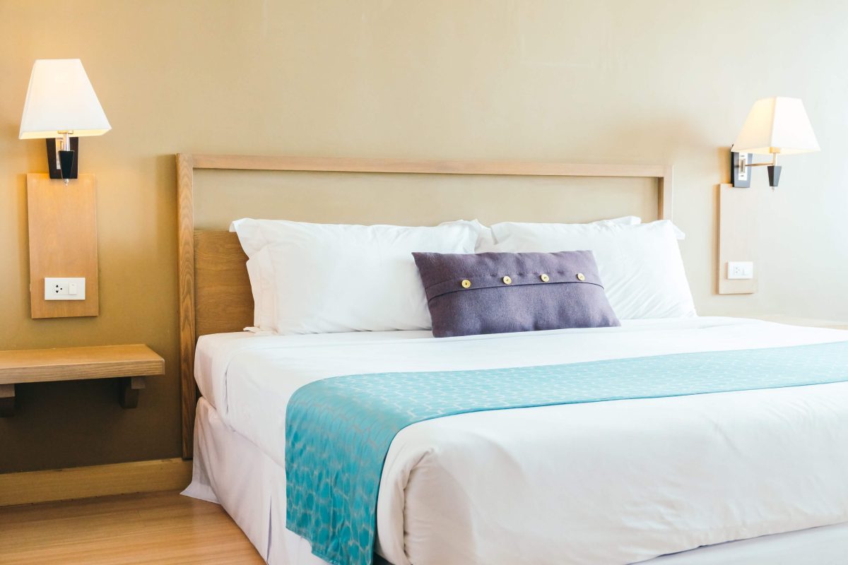choose the right full-size bed sheets
